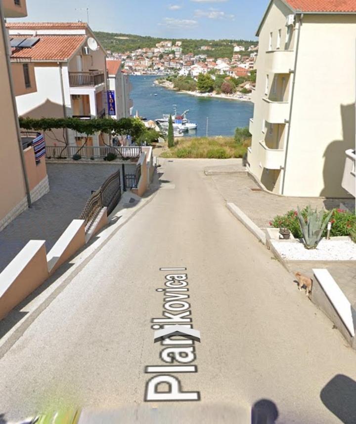 Apartman Pontis Okrug Gornji Apartment Trogir Exterior photo